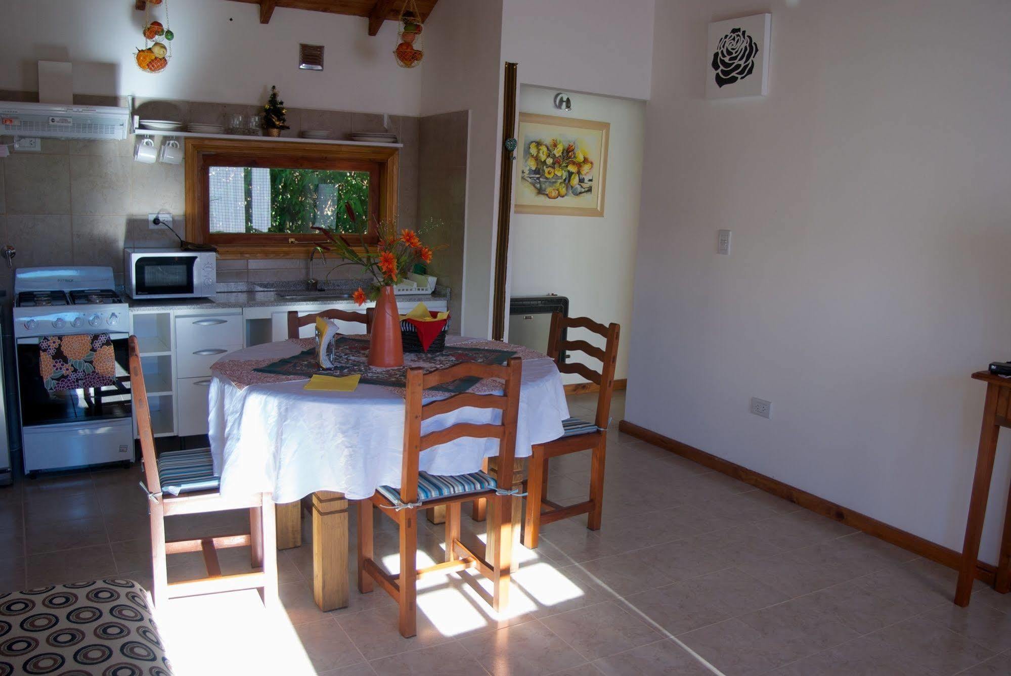 Cabanas Normana Inn El Calafate Exteriör bild
